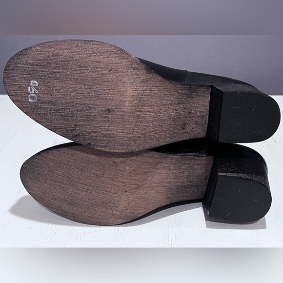 NWT.  Cumbia Black Chunky Heeled Leather Boots - Picture 8 of 10